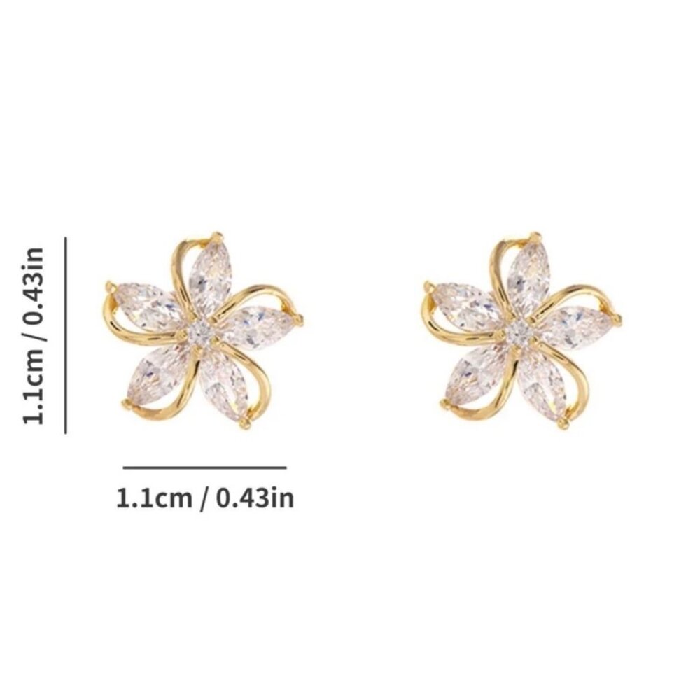 Women Cute Clear Zirconia Flower Stud Earring - Picture 7 of 7